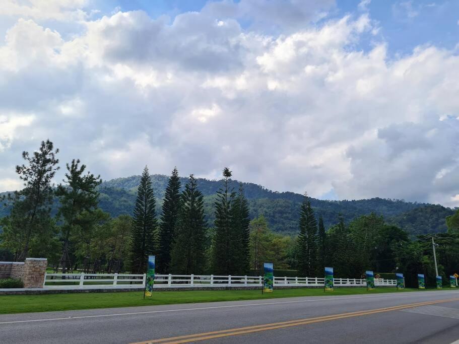 Baan Khaoyai Cozy Apartment Ban Tha Maprang Екстериор снимка